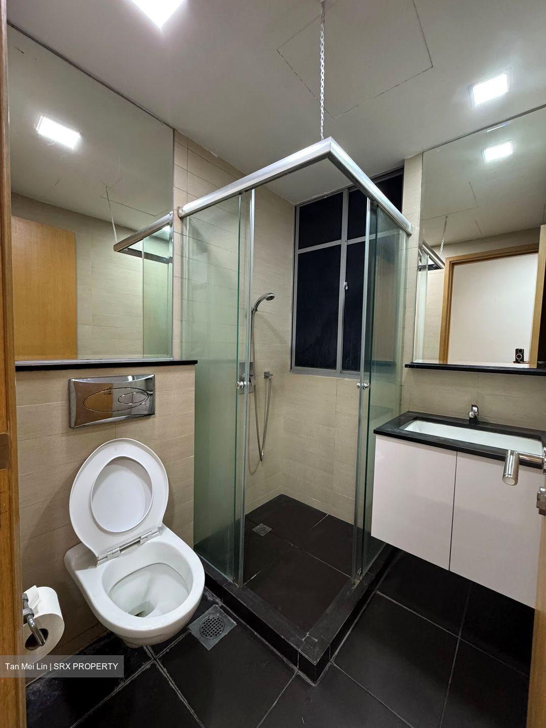 Atrium Residences (D14), Apartment #613671111